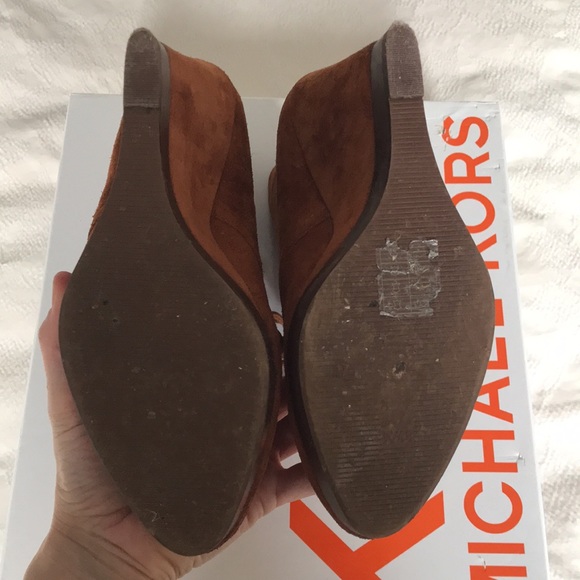 Kors Michael Kors Lace up Wedge Ankle Boot - Picture 5 of 17